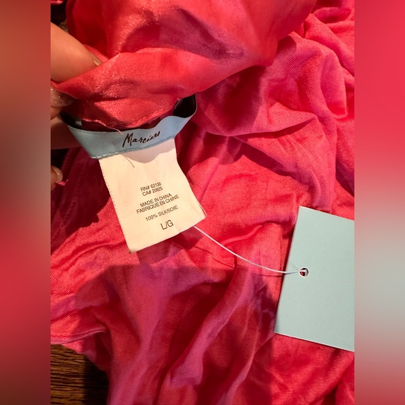 Pink Halter top - Picture 2 of 3